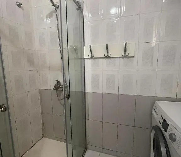 公寓 Suitable 地拉那